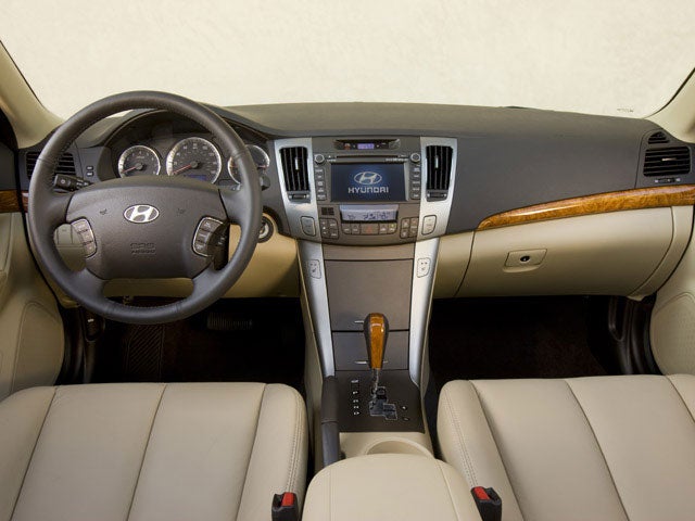 2009 Hyundai Sonata GLS photo 2
