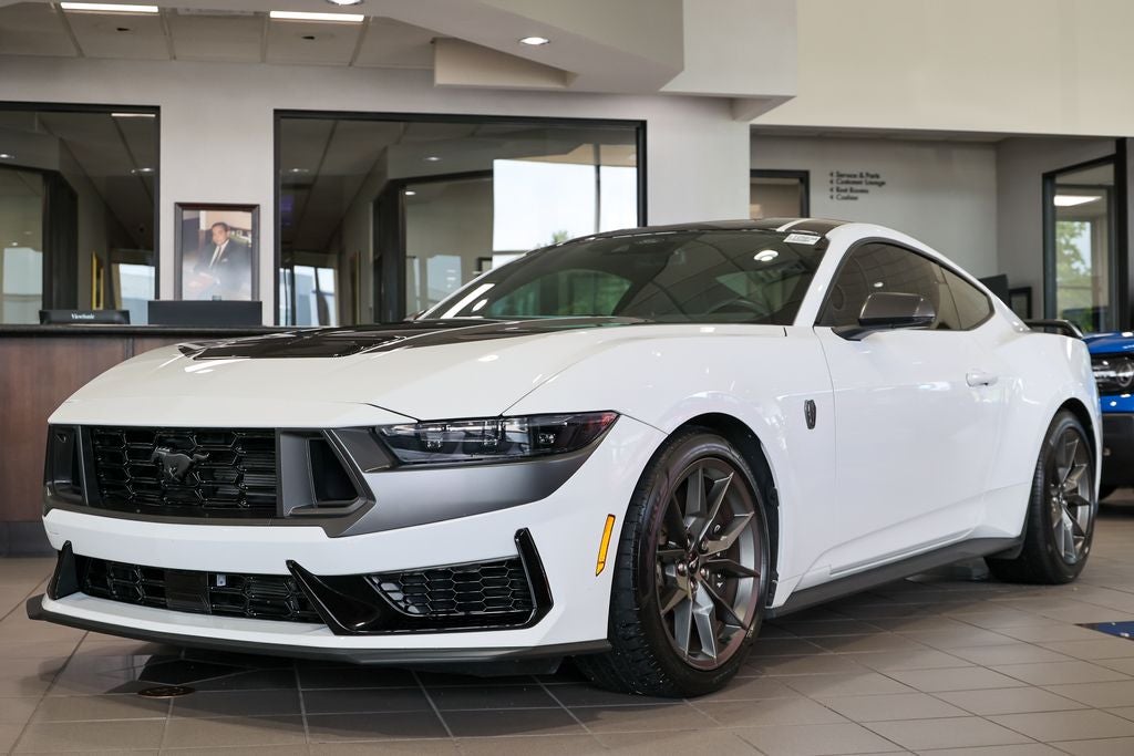 2025 Ford Mustang Dark Horse