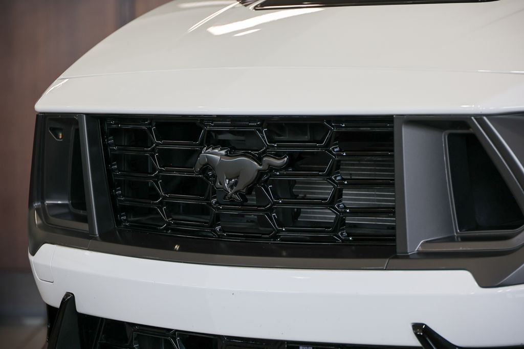 2025 Ford Mustang Dark Horse