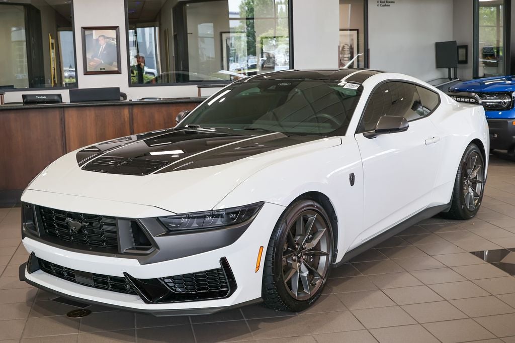 2025 Ford Mustang Dark Horse