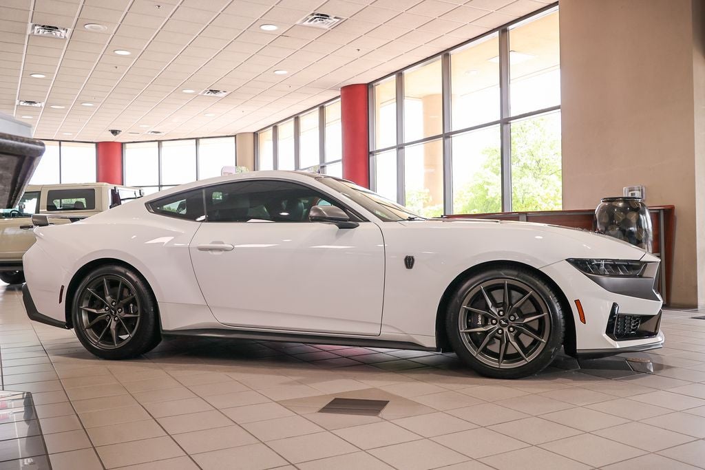 2025 Ford Mustang Dark Horse