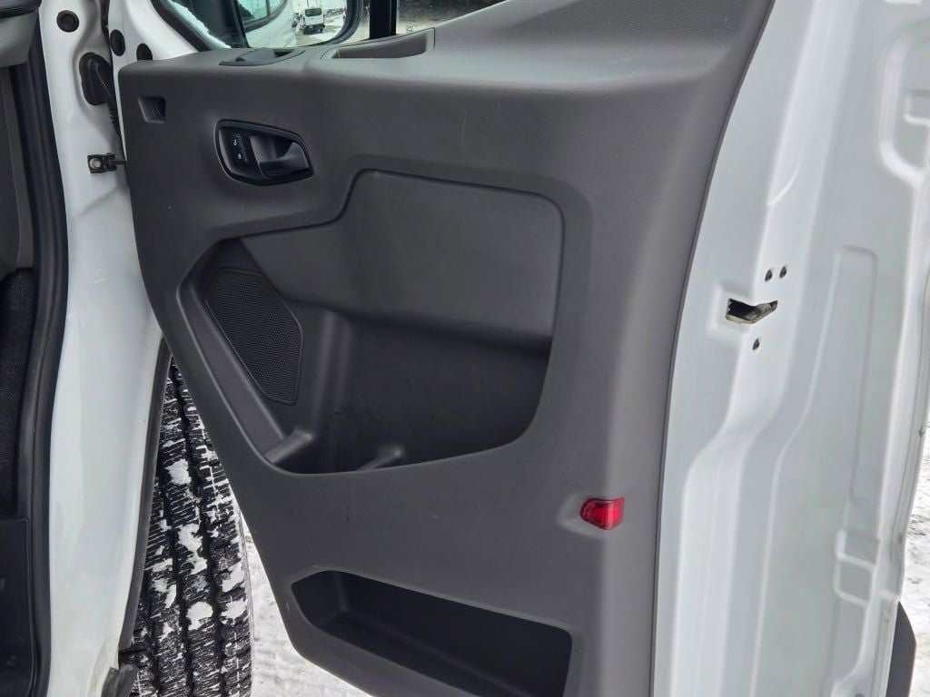 2022 Ford Transit-350 XL