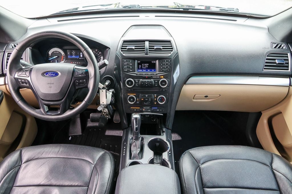 2017 Ford Explorer Base