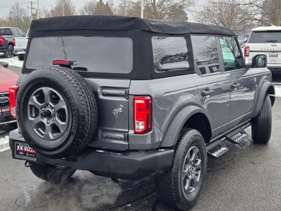 2023 Ford Bronco Base