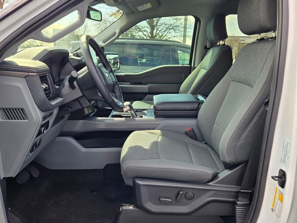 2024 Ford F-150 Lightning Flash