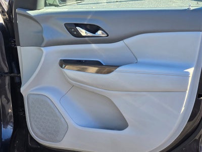 2017 GMC Acadia SLE-2