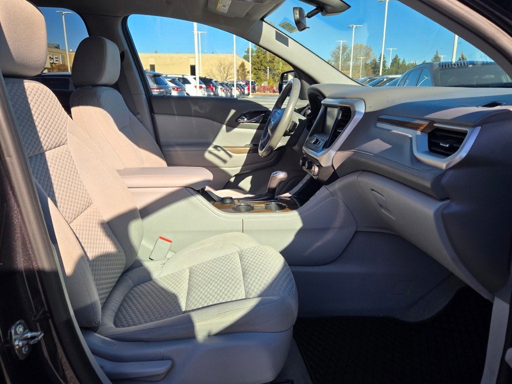 2017 GMC Acadia SLE-2