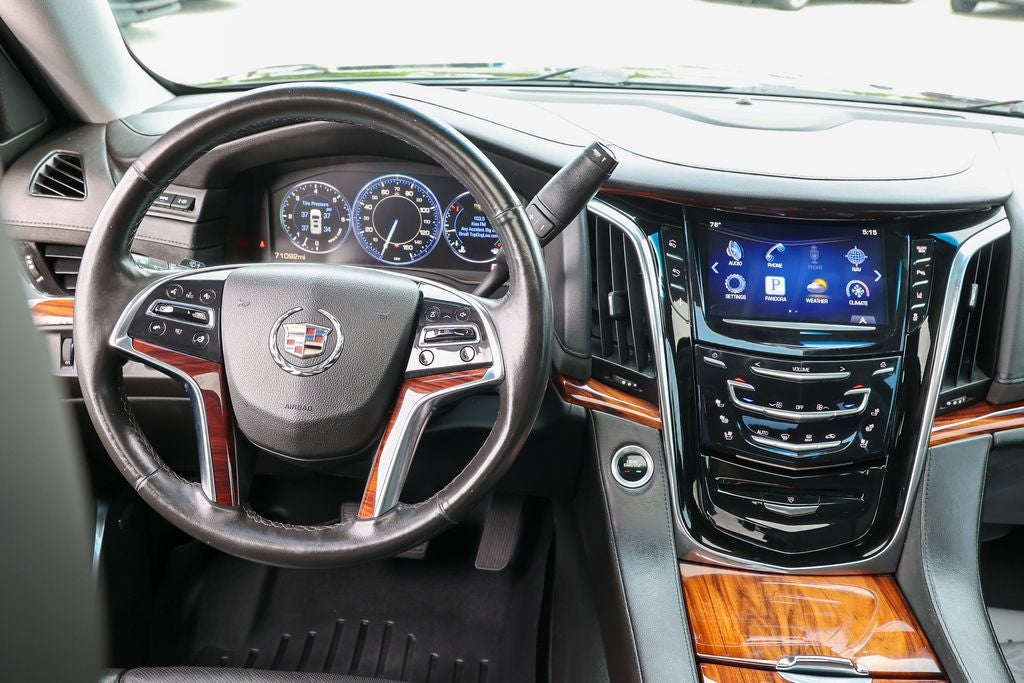 2015 Cadillac Escalade Luxury