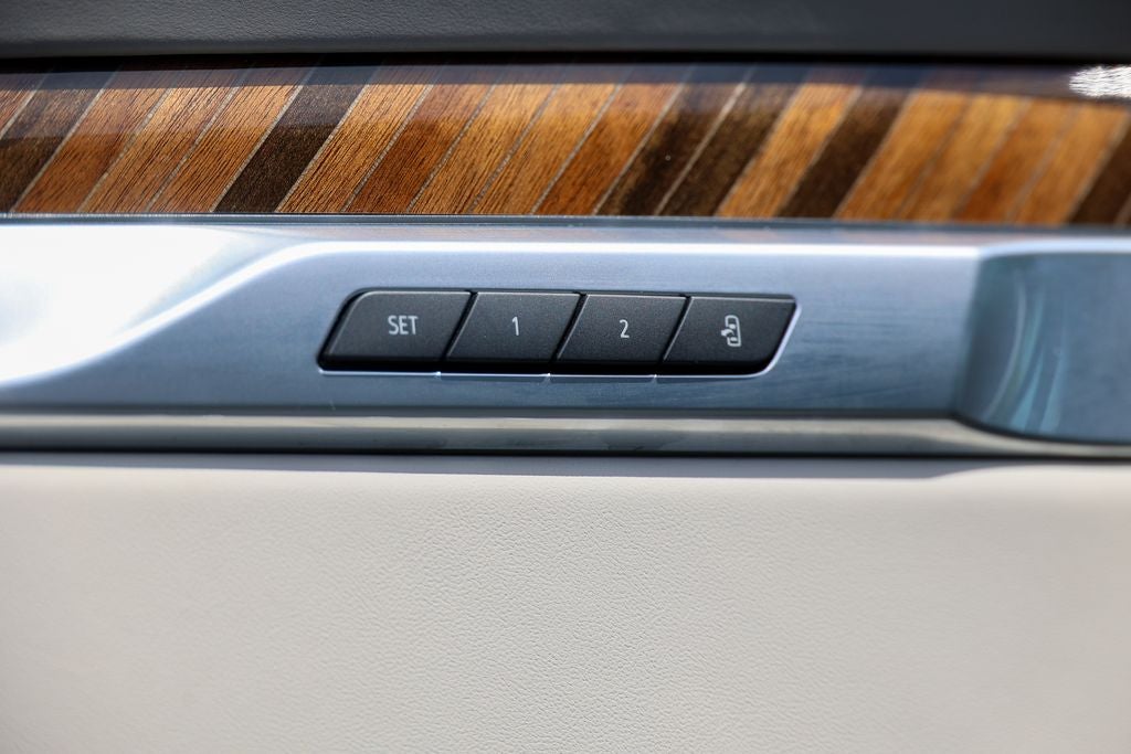 2025 Cadillac Escalade Premium Luxury Platinum