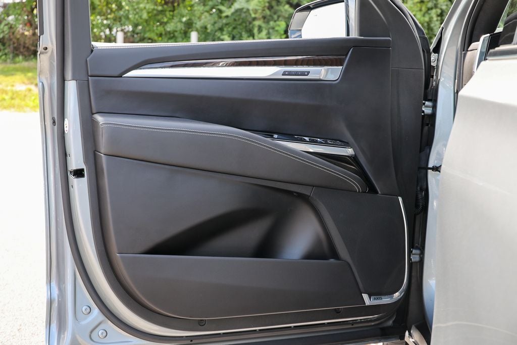 2025 Cadillac Escalade ESV Premium Luxury Platinum