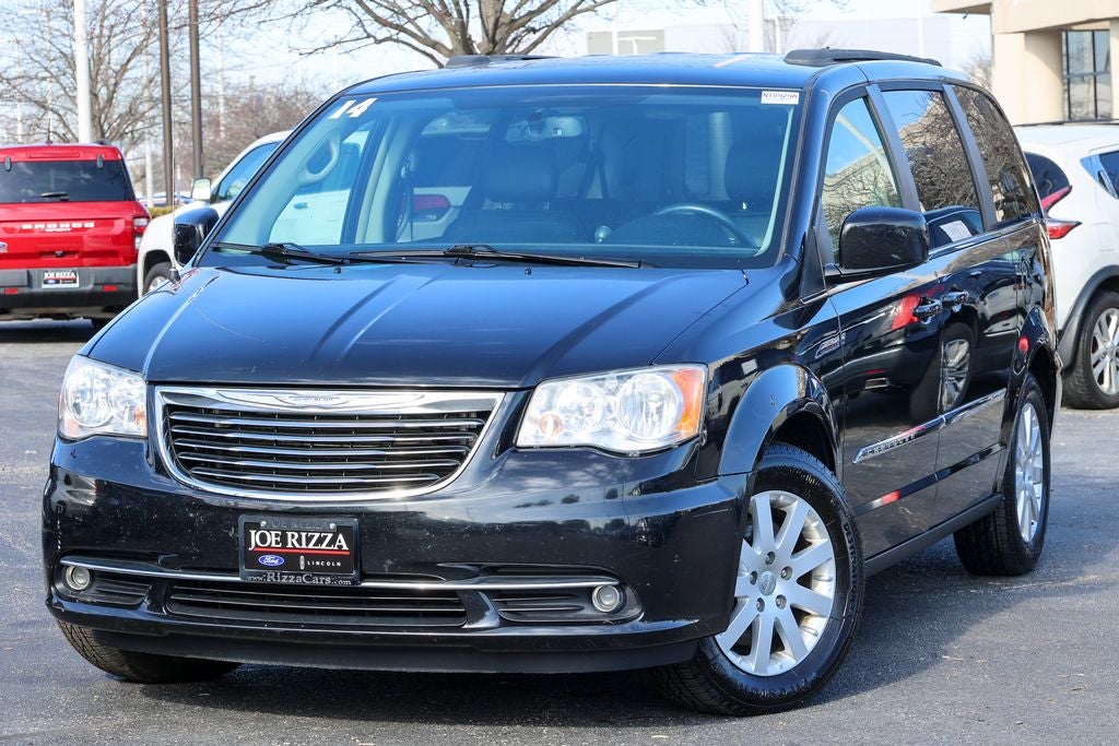 2014 Chrysler Town & Country Touring
