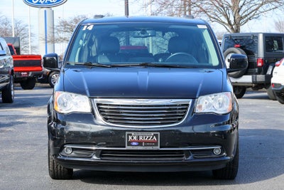 2014 Chrysler Town & Country Touring