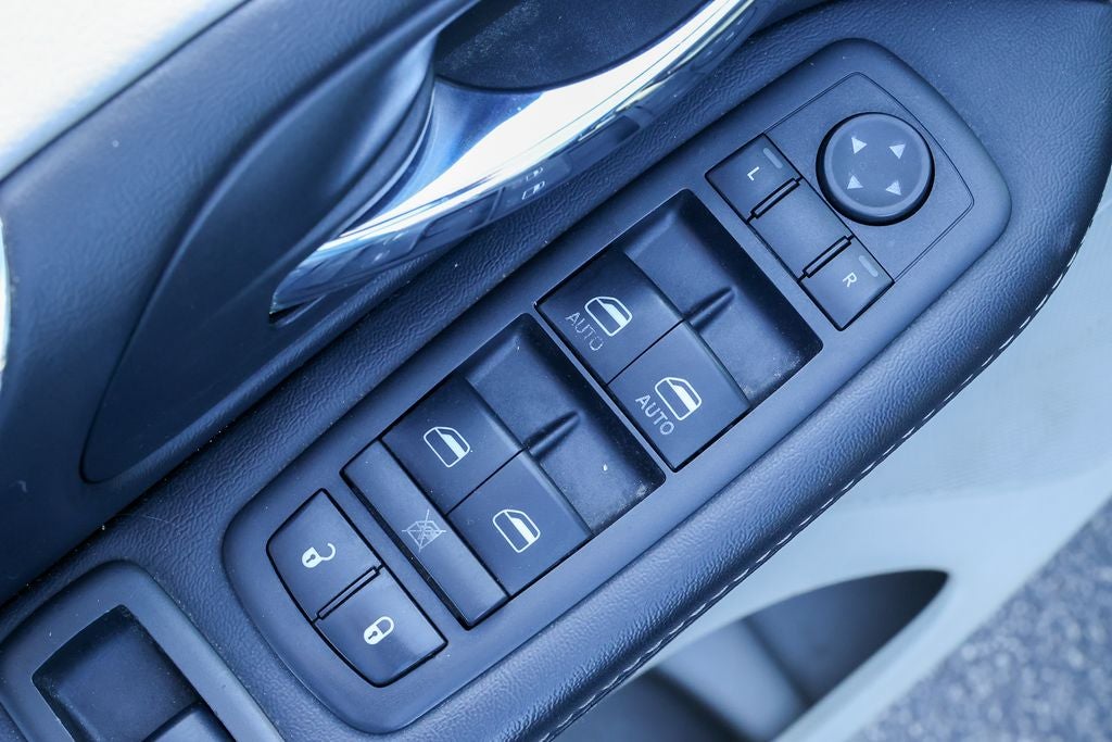 2014 Chrysler Town & Country Touring