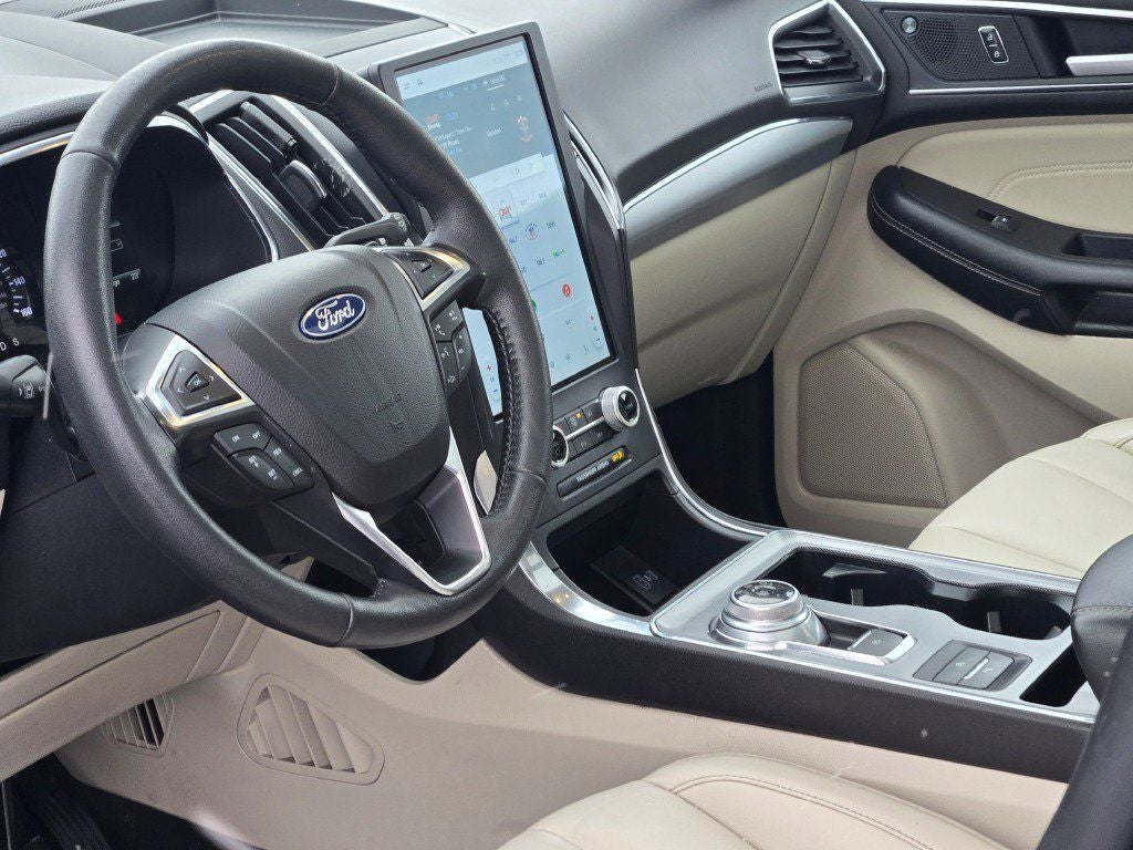 2021 Ford Edge Titanium