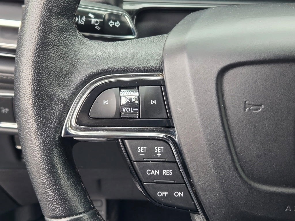 2022 Lincoln Nautilus Standard