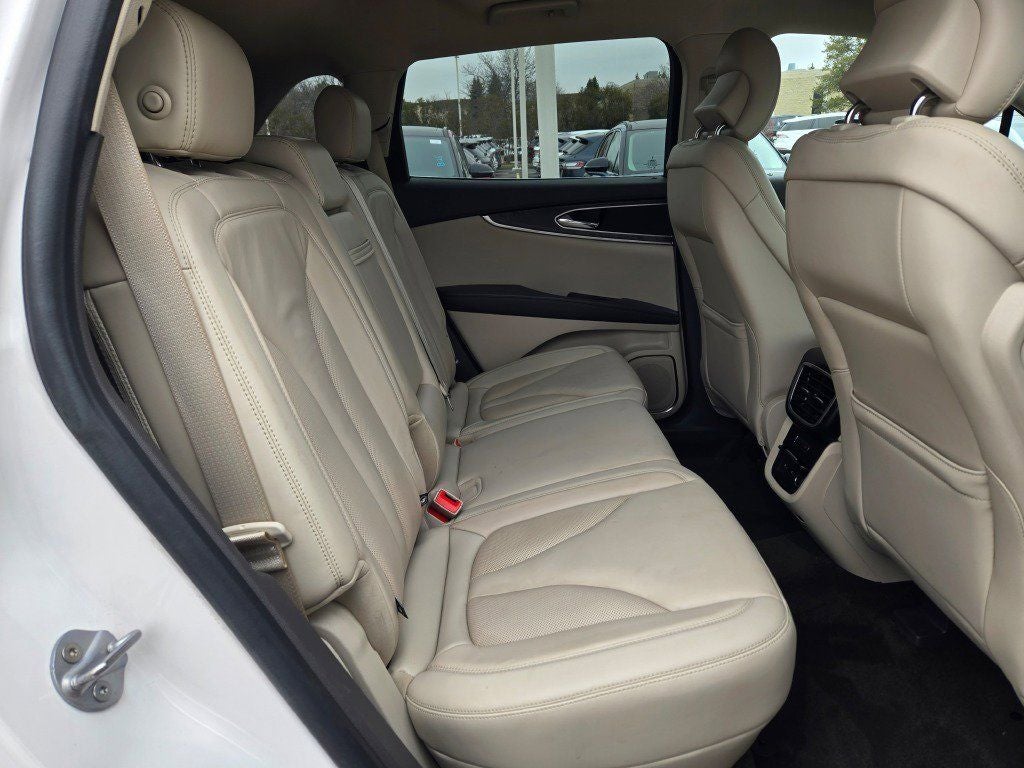 2019 Lincoln Nautilus Select