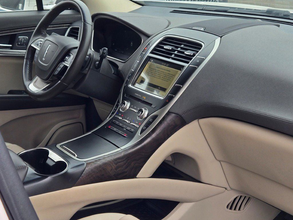 2019 Lincoln Nautilus Select