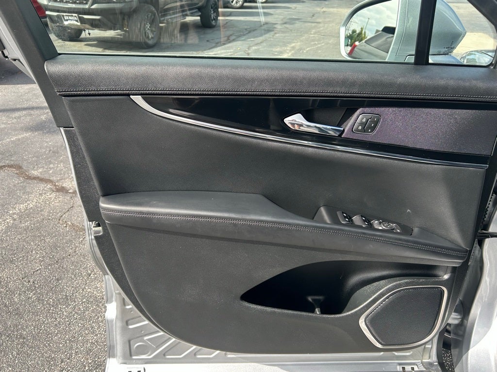 2022 Lincoln Nautilus Standard