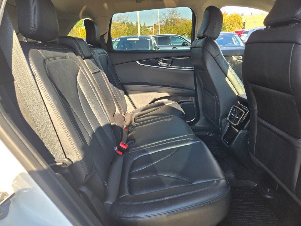 2022 Lincoln Nautilus Standard