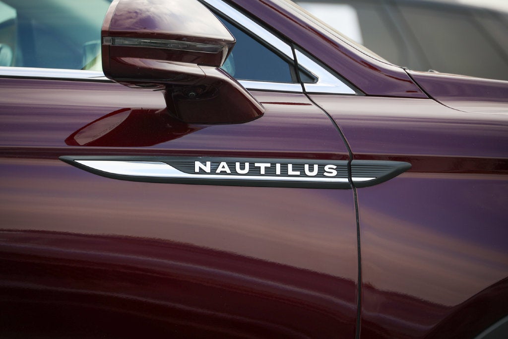 2022 Lincoln Nautilus Reserve