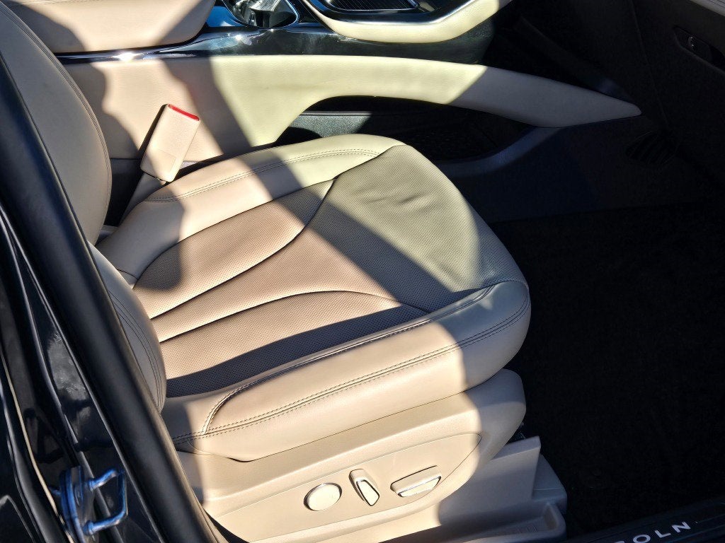 2021 Lincoln Nautilus Reserve