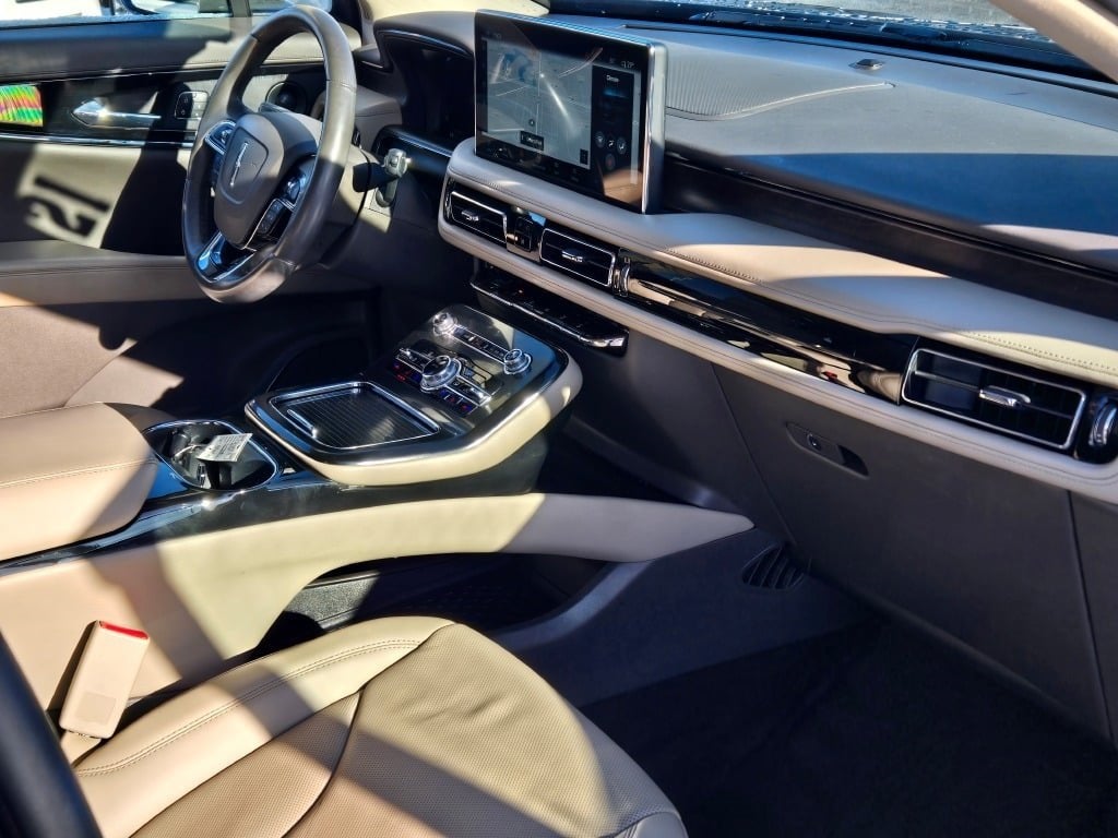 2021 Lincoln Nautilus Reserve