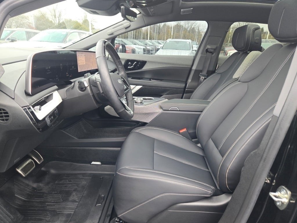 2025 Cadillac OPTIQ Luxury