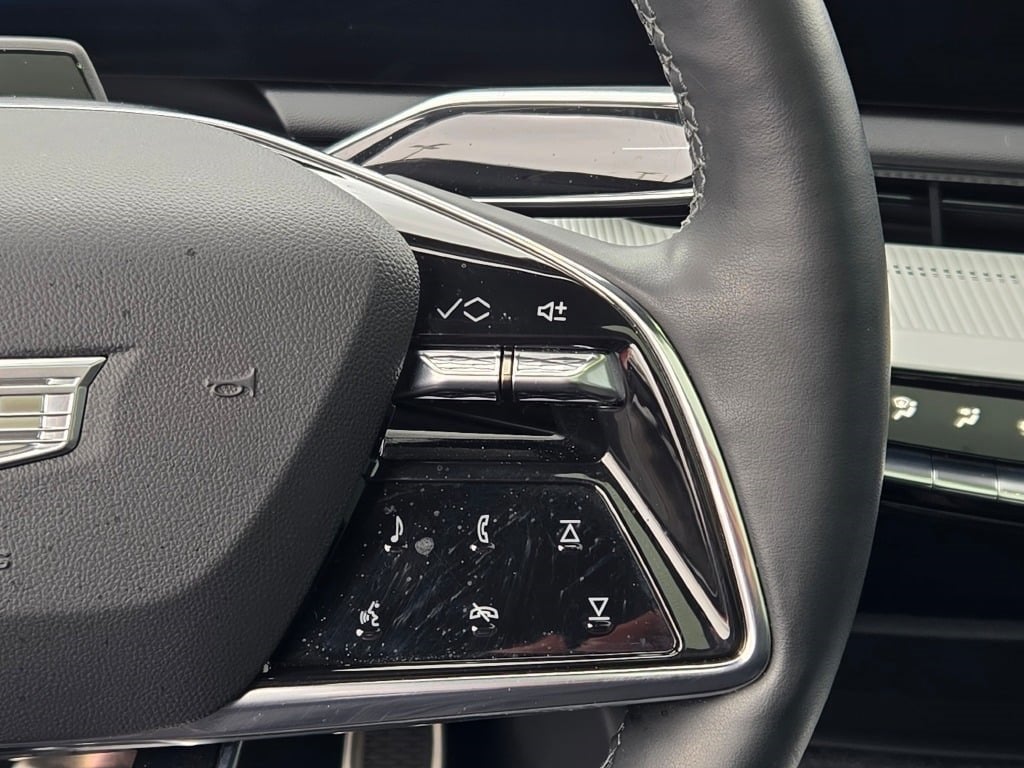 2025 Cadillac OPTIQ Luxury