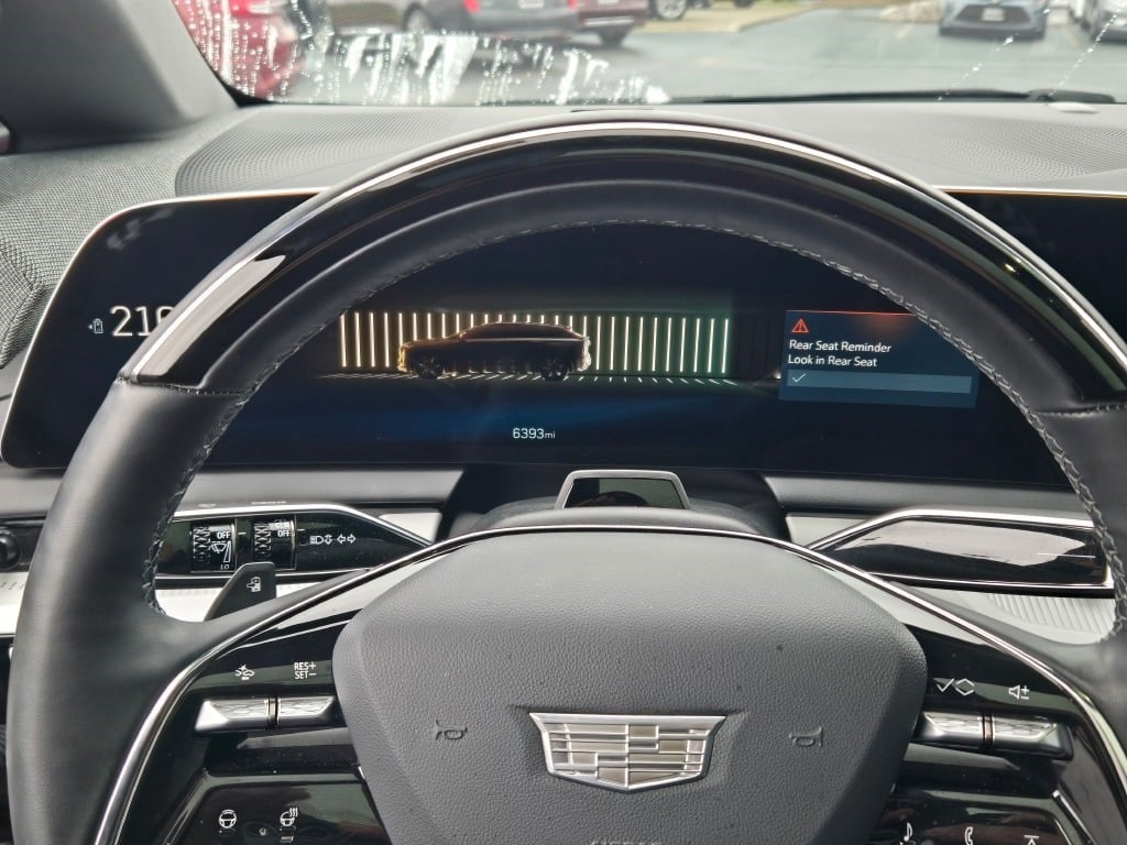 2025 Cadillac OPTIQ Luxury