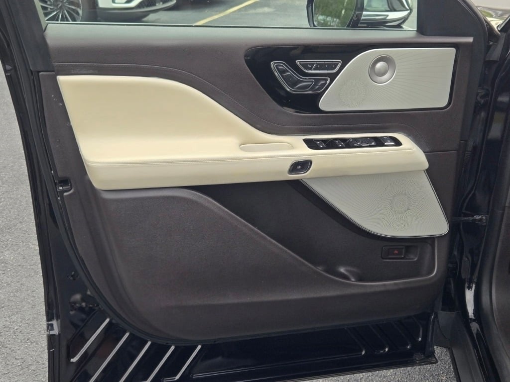 2020 Lincoln Aviator Black Label