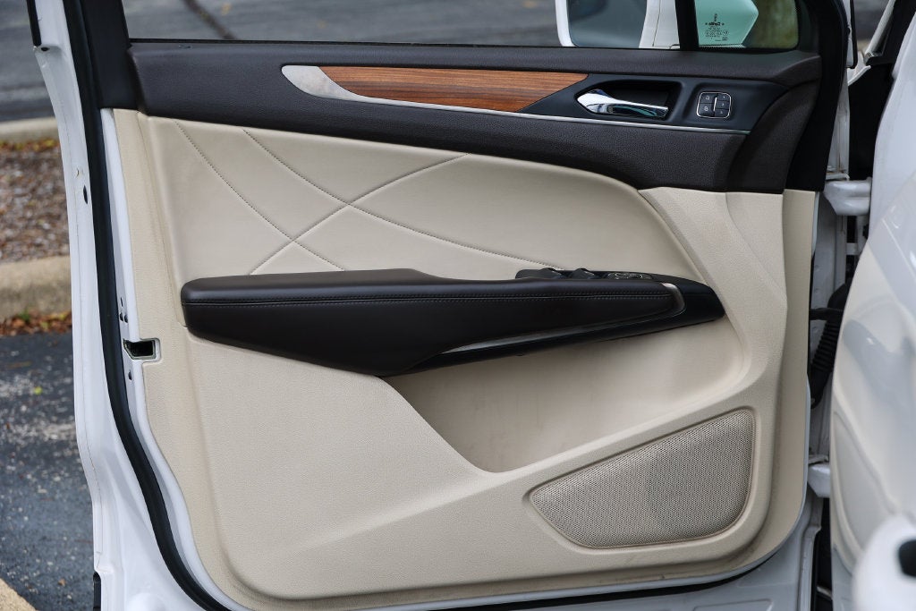 2015 Lincoln MKC Base