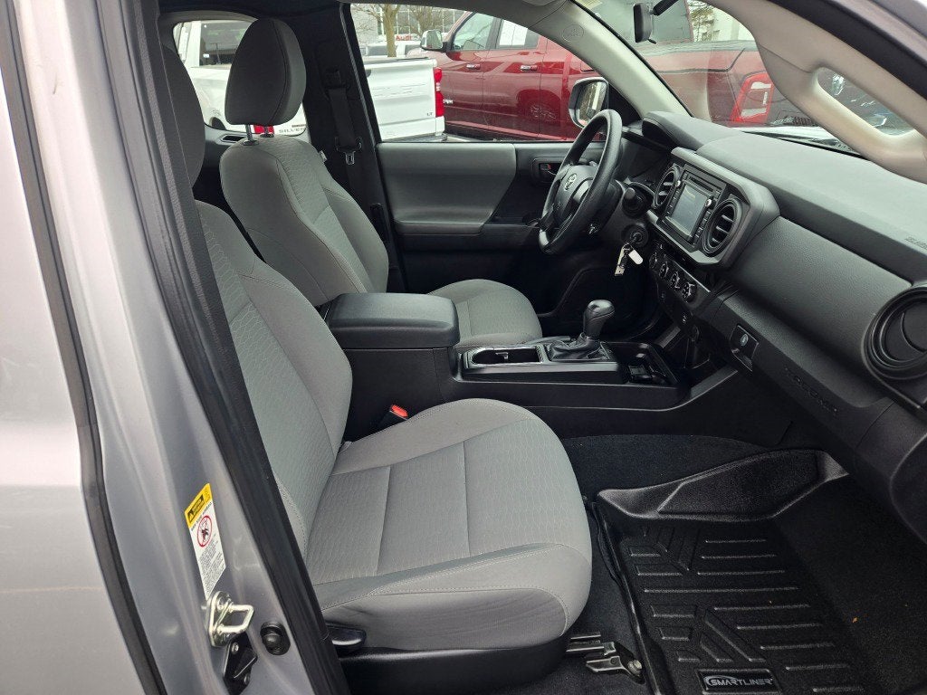 2016 Toyota Tacoma SR