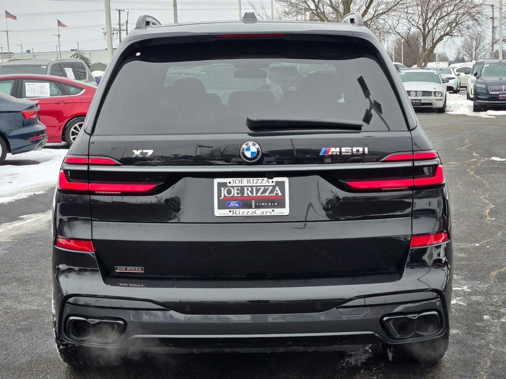 2025 BMW X7 M60i