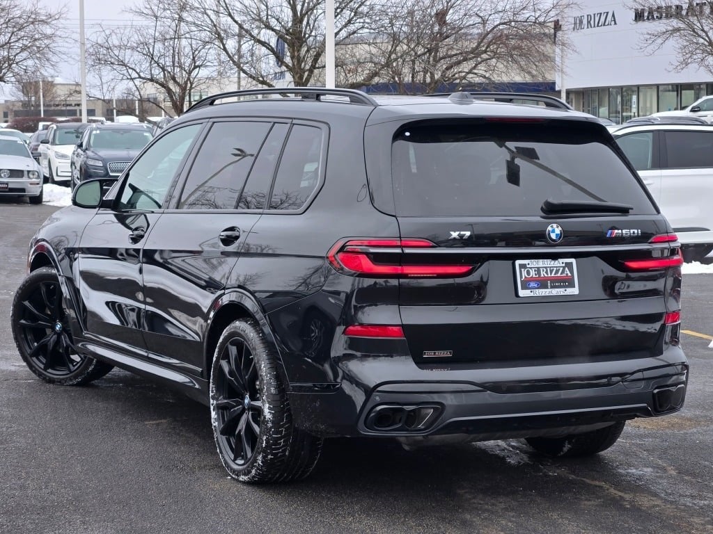 2025 BMW X7 M60i