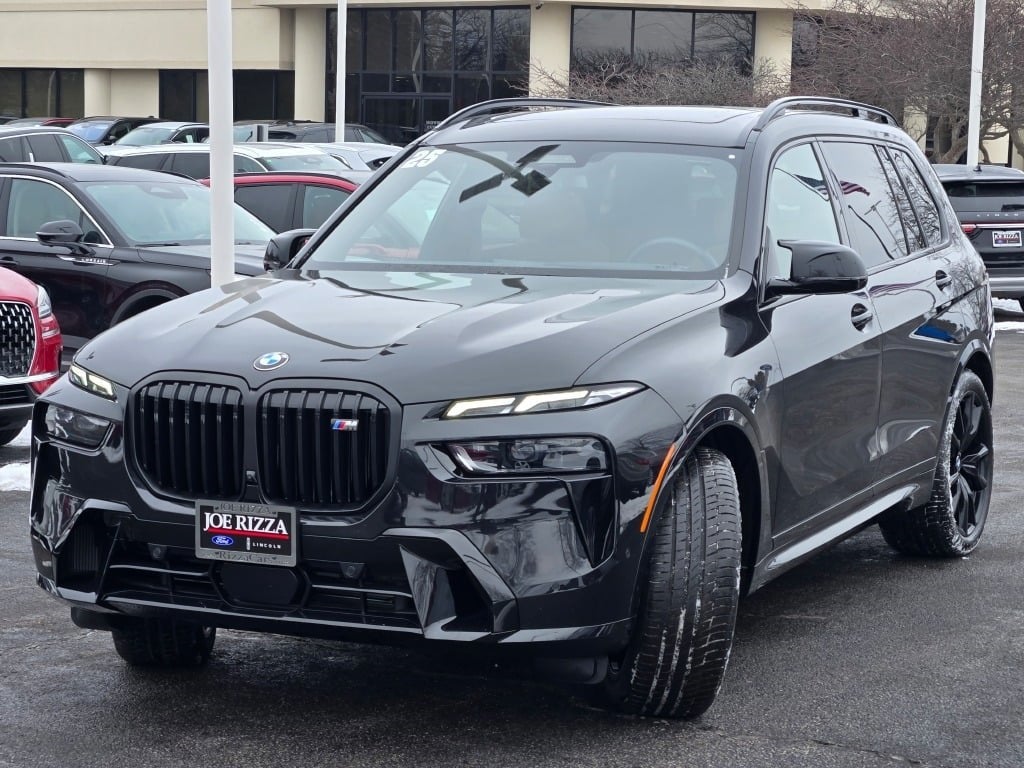 2025 BMW X7 M60i