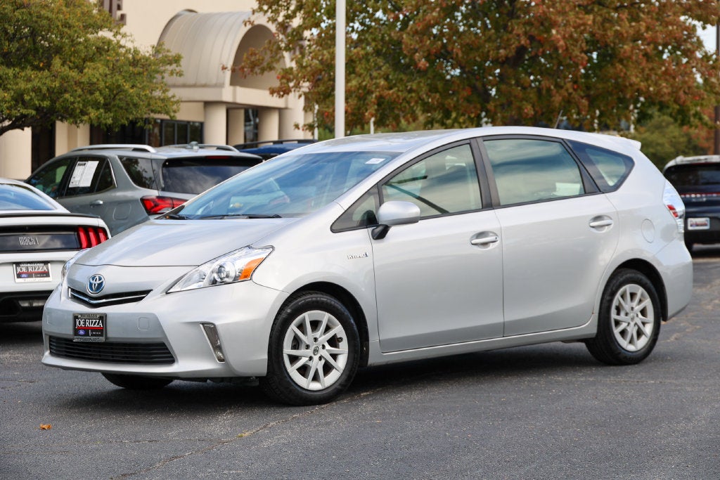 2014 Toyota Prius v Two