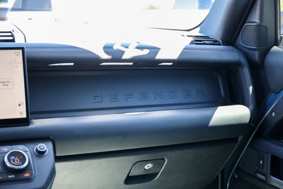 2025 Land Rover Defender 110 X-Dynamic SE