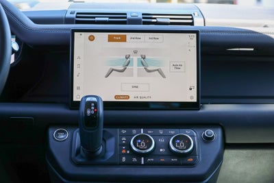 2025 Land Rover Defender 110 X-Dynamic SE