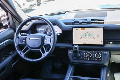 2025 Land Rover Defender 110 X-Dynamic SE