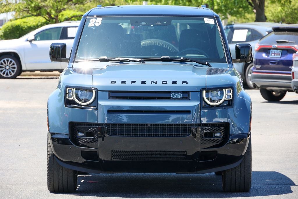 2025 Land Rover Defender 110 X-Dynamic SE