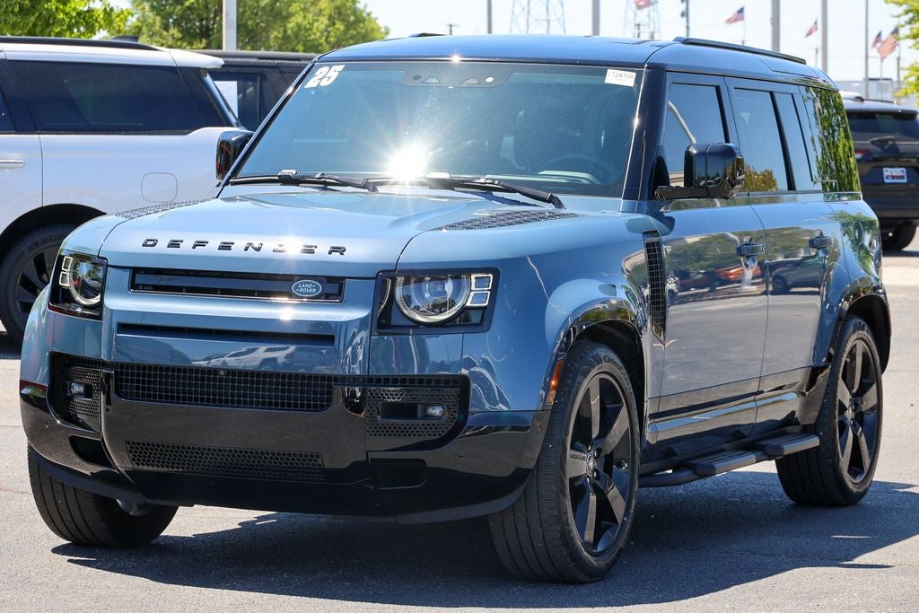 2025 Land Rover Defender 110 X-Dynamic SE