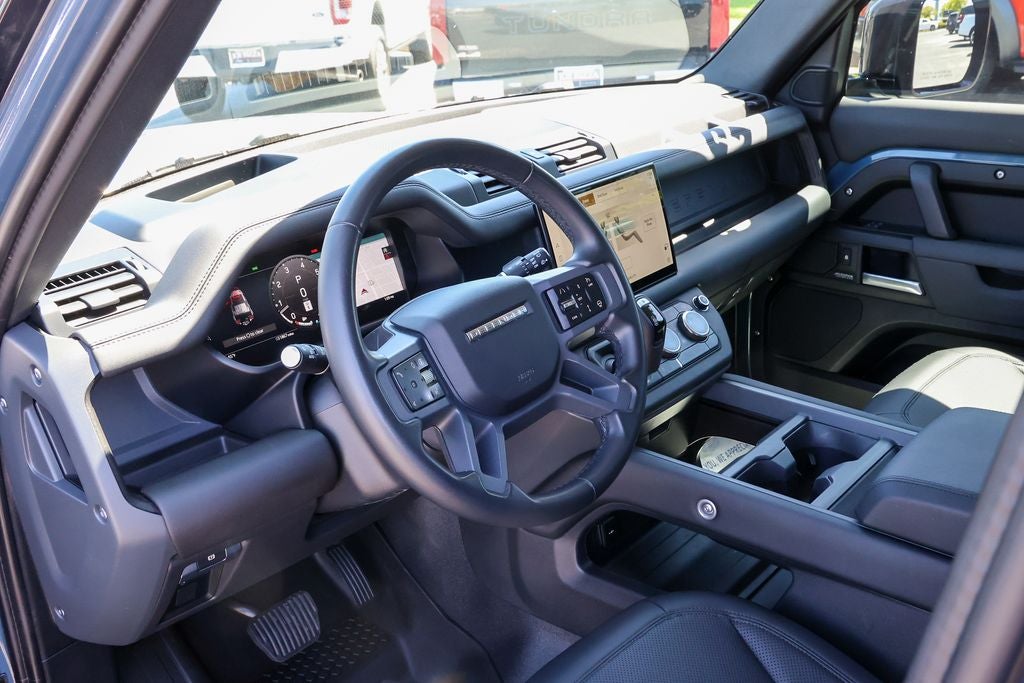 2025 Land Rover Defender 110 X-Dynamic SE