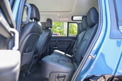 2025 Land Rover Defender 110 X-Dynamic SE