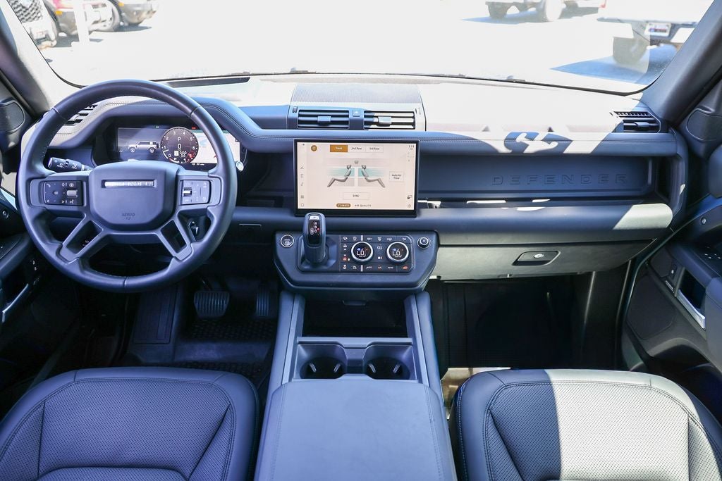 2025 Land Rover Defender 110 X-Dynamic SE