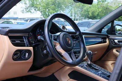 2020 Porsche Macan Base