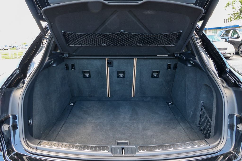 2020 Porsche Macan Base