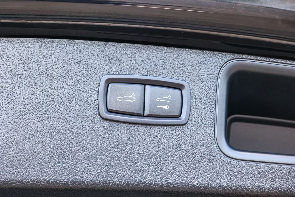 2020 Porsche Macan Base