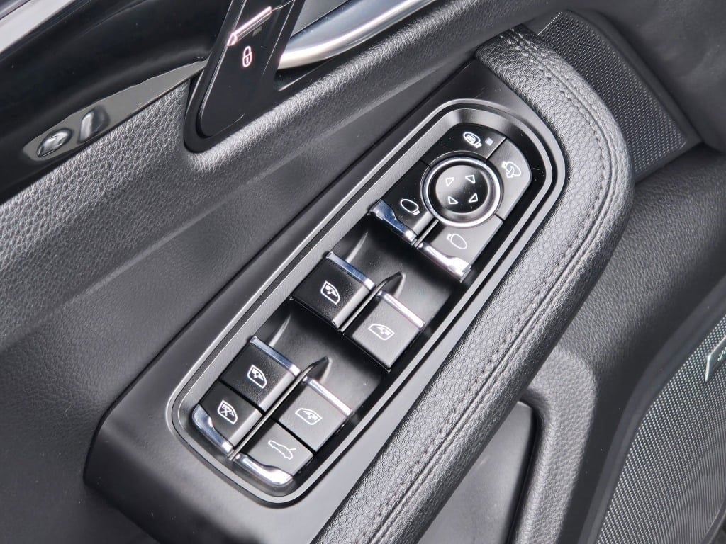 2018 Porsche Macan Base