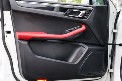 2015 Porsche Macan S