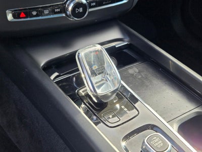 2022 Volvo XC60 Recharge Plug-In Hybrid T8 Inscription